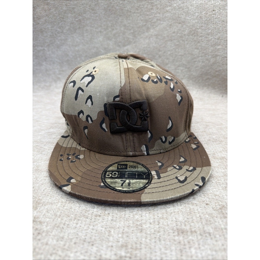 Vintage New Era 59Fifty Size 7 3/8 DC SHOES 100% Cotton Fitted Hat Camouflage